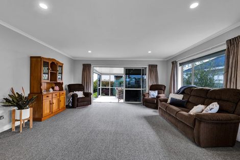 Photo of property in 62 Cutfield Street, Inglewood, 4330