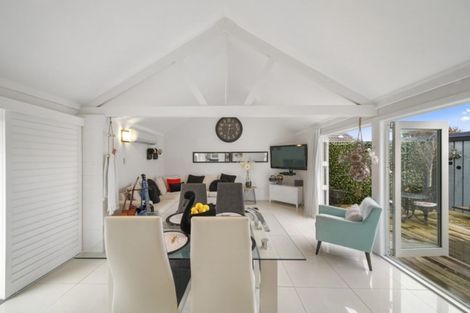 Photo of property in 1/27 Browns Avenue, Pakuranga, Auckland, 2010