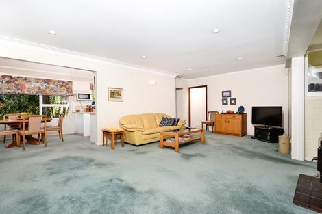 Photo of property in 42 Coniston Avenue, Te Atatu South, Auckland, 0610