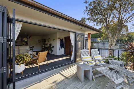 Photo of property in 4a Awanui Street, Merrilands, New Plymouth, 4312