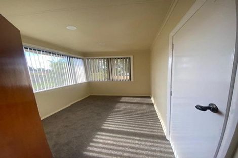 Photo of property in 65 Kelman Road, Kelston, Auckland, 0602