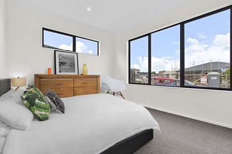 Photo of property in 1 Kainga Lane, Whenuapai, Auckland, 0618