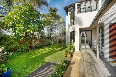 Photo of property in 22a Walker Road, Point Chevalier, Auckland, 1022