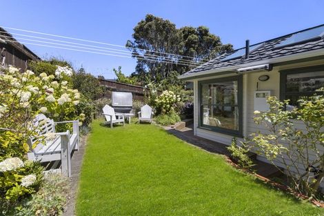 Photo of property in 92a Churton Drive, Churton Park, Wellington, 6037