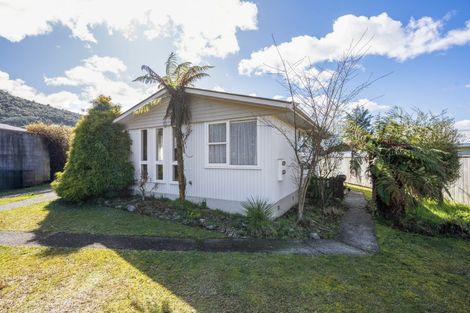 Photo of property in 4 Jade Place, Pukehangi, Rotorua, 3015