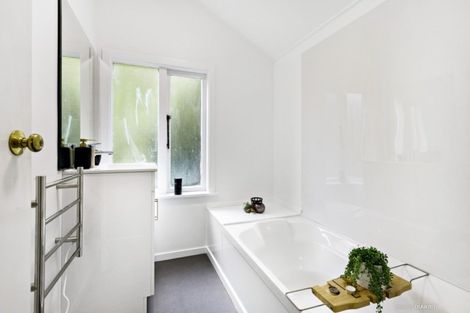 Photo of property in 49 Barnard Street, Wadestown, Wellington, 6012