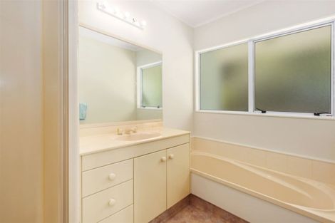 Photo of property in 2 Saint Ives Drive, Camborne, Porirua, 5026