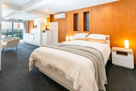 Photo of property in 84 Roxburgh Street, Mount Victoria, Wellington, 6011