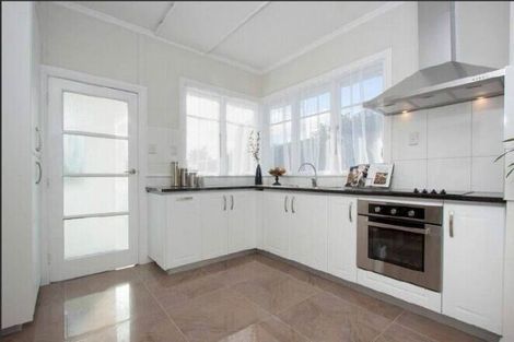 Photo of property in 57 Hayr Road, Three Kings, Auckland, 1042