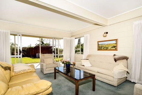 Photo of property in 42 Coniston Avenue, Te Atatu South, Auckland, 0610