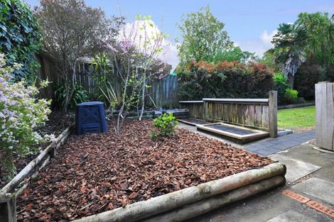 Photo of property in 23b Boundary Road, Blockhouse Bay, Auckland, 0600