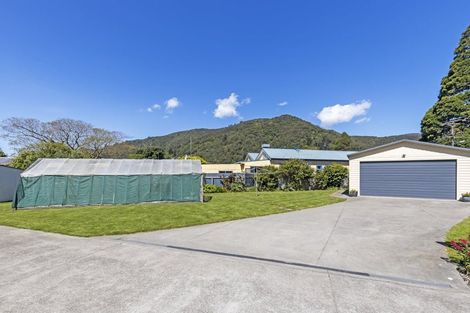 Photo of property in 36 Kent Street, Picton, 7220