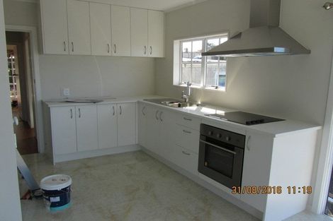 Photo of property in 51 Peach Road, Glenfield, Auckland, 0629