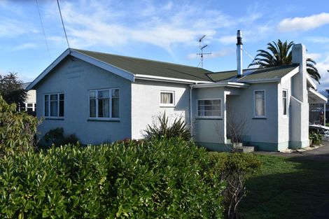 Photo of property in 12 Wyndham Street, Carterton, 5713