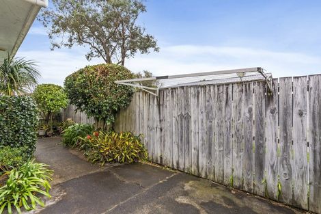 Photo of property in 1/103 Pigeon Mountain Road, Half Moon Bay, Auckland, 2012