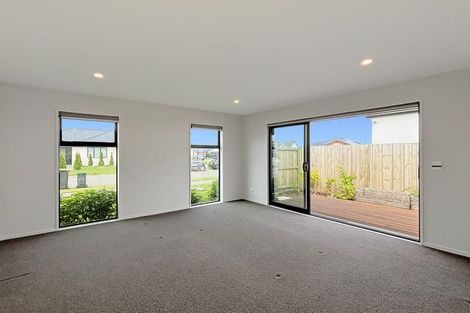 Photo of property in 14 Dalness Crescent, Halswell, Christchurch, 8025