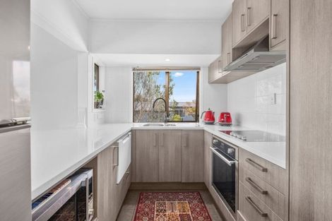 Photo of property in 1/6 Reynolds Place, Torbay, Auckland, 0630