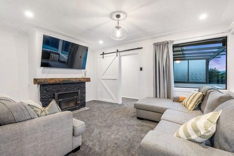 Photo of property in 16 Esk Place, Mosgiel, 9024