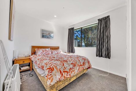 Photo of property in 4 Wisteria Grove, Maungaraki, Lower Hutt, 5010