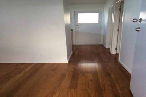 Photo of property in 9 Totaravale Drive, Totara Vale, Auckland, 0629