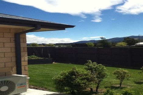 Photo of property in 13 Stonebridge Lane, Oxford, 7430