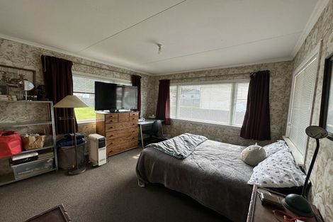 Photo of property in 19 Bedford Street, Eltham, 4322