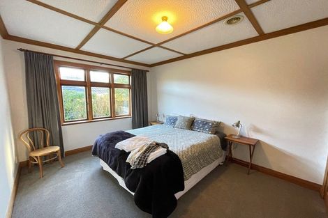 Photo of property in 1 Newcombe Crescent, Karori, Wellington, 6012