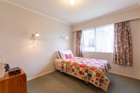 Photo of property in 5 Gladstone Street, Dannevirke, 4930