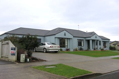 Photo of property in 33 Logan Way, Kelvin Grove, Palmerston North, 4414