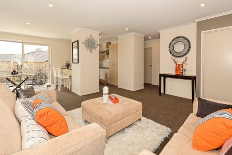 Photo of property in 19 Anna Lane, Glen Eden, Auckland, 0602