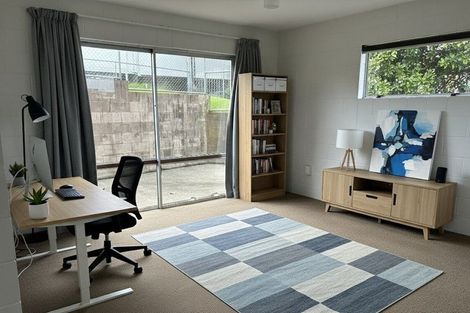 Photo of property in 1/18 Coles Crescent, Papakura, 2110