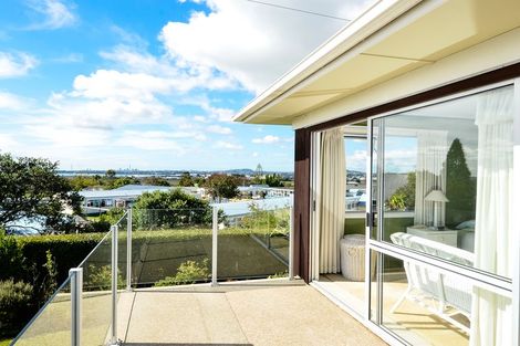 Photo of property in 42 Coniston Avenue, Te Atatu South, Auckland, 0610