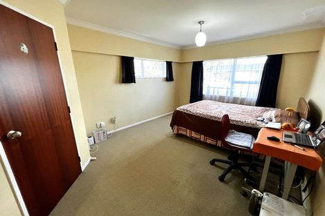 Photo of property in 15 Tabak Crescent, Takaro, Palmerston North, 4412