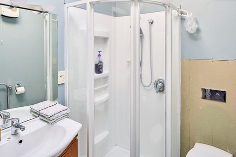 Photo of property in 20 Whites Line West, Woburn, Lower Hutt, 5010