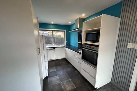 Photo of property in 2/73 Te Awakura Terrace, Mount Pleasant, Christchurch, 8081