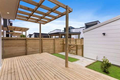 Photo of property in 14 Corporal Street, Papakura, 2110