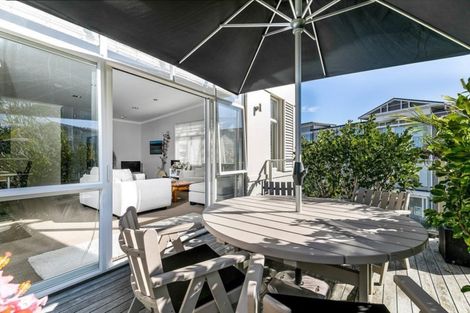 Photo of property in 9 Eaves Bush Parade, Orewa, 0931