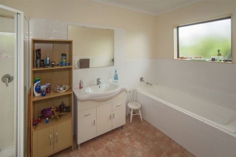 Photo of property in 5 Westglen Place, Ranui, Auckland, 0612