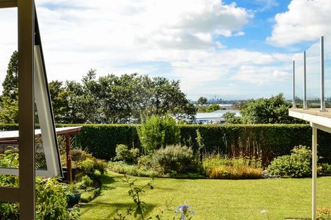 Photo of property in 42 Coniston Avenue, Te Atatu South, Auckland, 0610