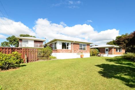 Photo of property in 42 Coniston Avenue, Te Atatu South, Auckland, 0610