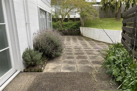 Photo of property in 2/50 Seaview Road, Castor Bay, Auckland, 0620