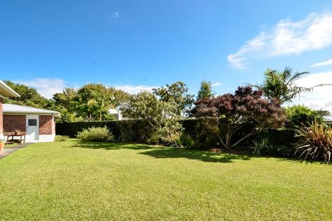 Photo of property in 42 Coniston Avenue, Te Atatu South, Auckland, 0610