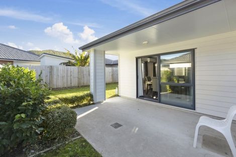 Photo of property in 100 Farmer Crescent, Taita, Lower Hutt, 5011