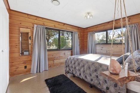 Photo of property in 18 Oaklands Grove, Clouston Park, Upper Hutt, 5018