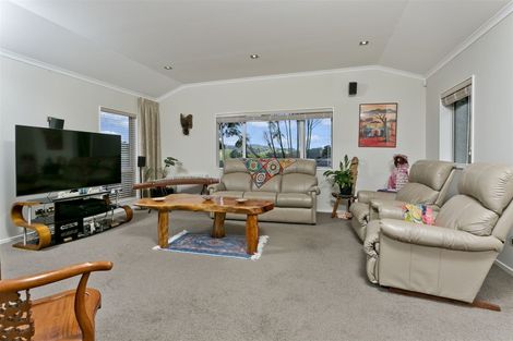 Photo of property in 11 Fendalton Place, Hatfields Beach, Orewa, 0931