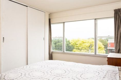 Photo of property in Newman Court Apartments, 2 Newman Terrace, Thorndon, Wellington, 6011