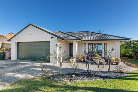 Photo of property in 74 Wairere Road, The Gardens, Auckland, 2105