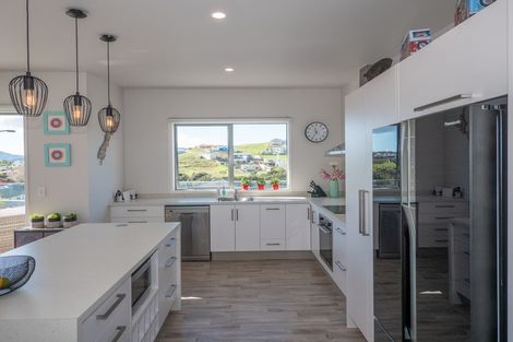 Photo of property in 7 Protea Drive, Cable Bay, 0420