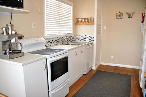 Photo of property in 3 Wakefield Street, Awapuni, Palmerston North, 4412