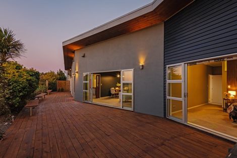 Photo of property in 53-55 Oram Drive, Turitea, Palmerston North, 4472